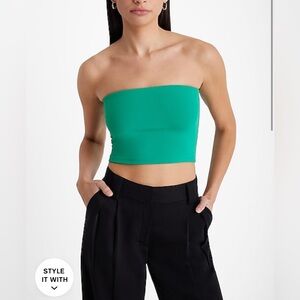 LIKE NEW 3x Express Body Contour High Compression Cropped Tube Tops (3)